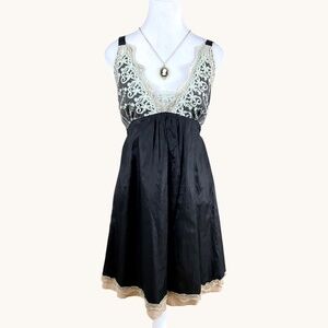 Victorian Style Slip Dress Black Beige Lace Belt (L)